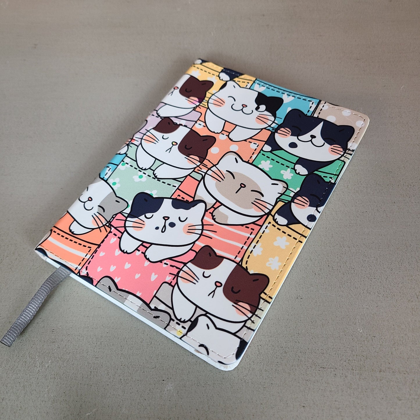 Cats in Pocket Journal Colorful Cats Cat Lover, Journals and Notebooks for Women, Kitten Notebook Cartoon Cat, Birthday Gift